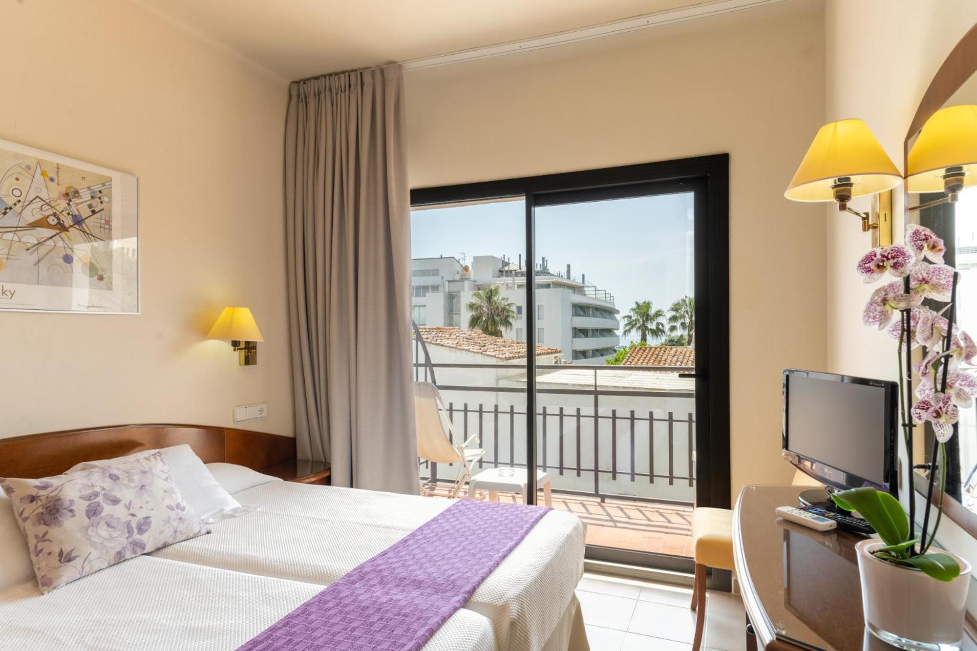 Rvhotels Avenida 2*