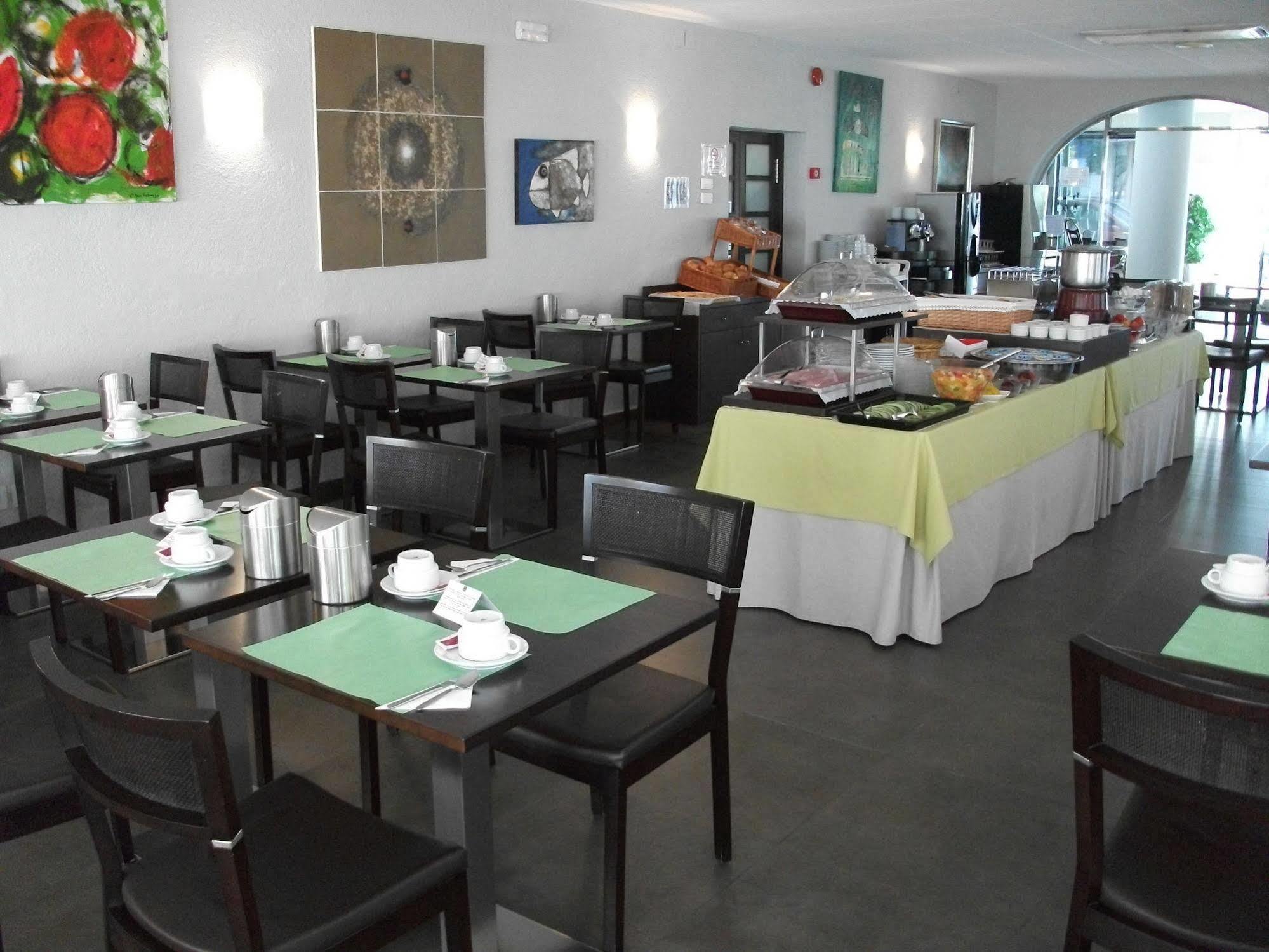 Hotel Rvhotels Avenida